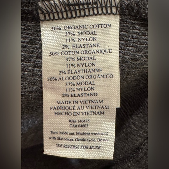 Faherty Gray Knit fold over neck front pocket long sleeve shirt. Size L GUC - Picture 9 of 10